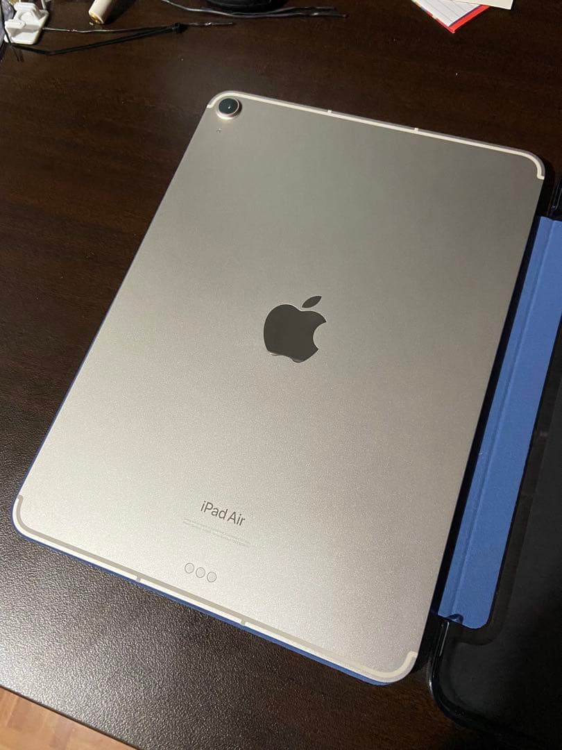 iPad Air (第5世代)　256GB　スターライト