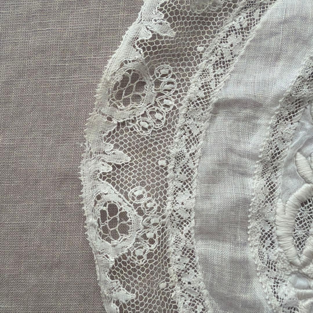 フランスアンティーク リネン手刺繍ドイリー ホワイトワーク／カットワークレース