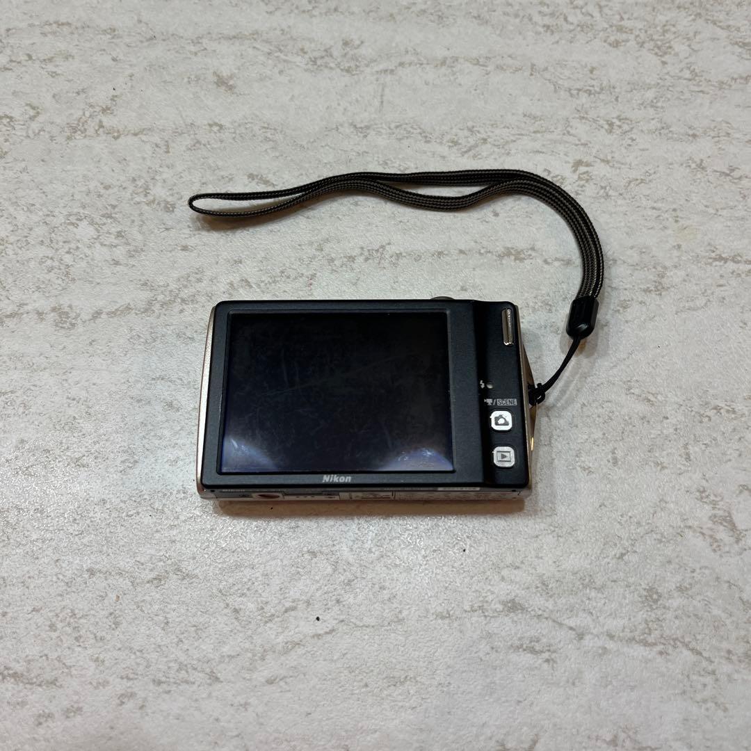 NikonCOOLPIX デジカメ S4000