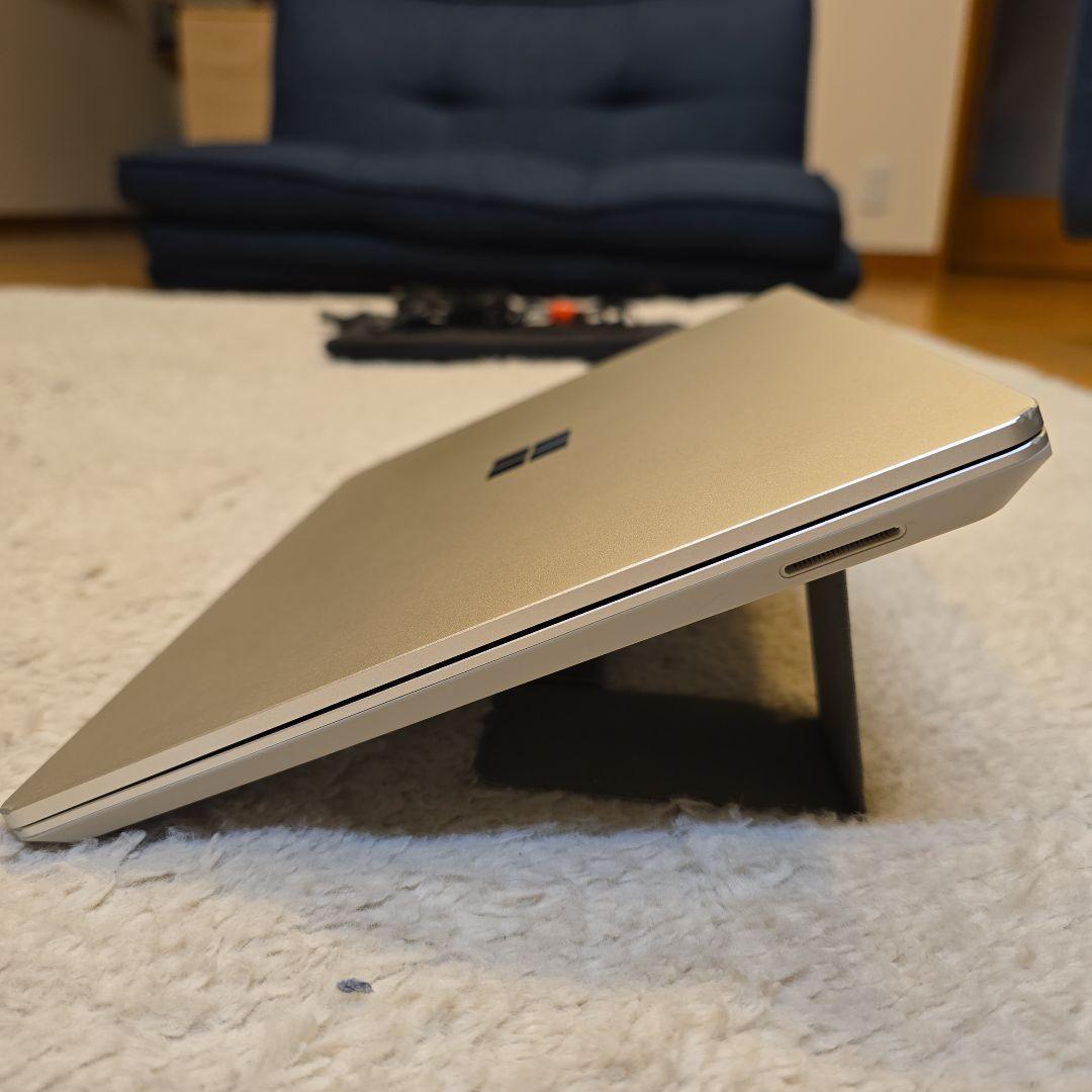 Microsoft Surface Laptop Go シルバー 本体と付属品