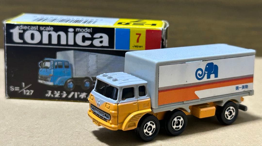 日本製 トミカ ふそう パネルバン 第一貨物