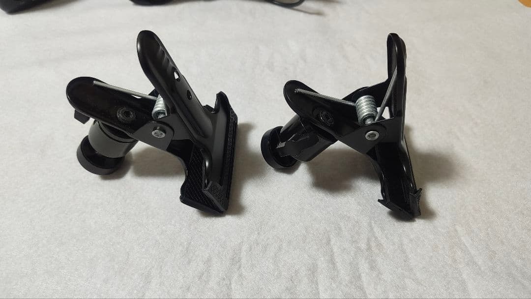 HTC Vive ベースステーション 1.0 2個セット + クランプ クリップ