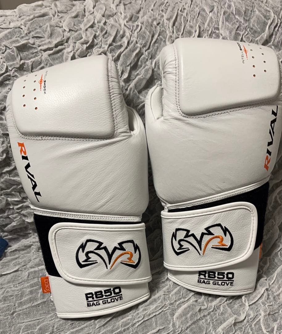 RIVAL RB50 バッググローブ ホワイト