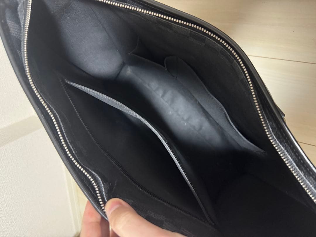 LOUIS VUITTON ダミエグラフィット　ルイヴィトン　タダオ