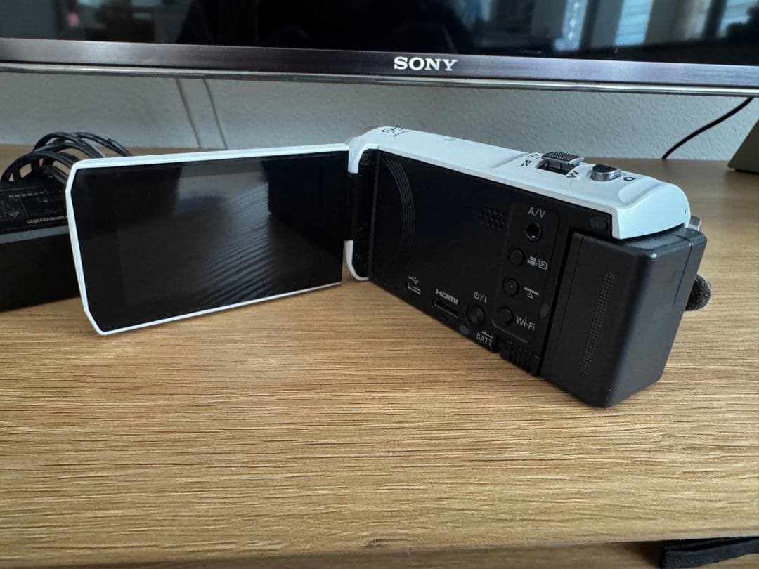 【美品】Panasonic ビデオカメラ　充電コード付き　バッグ付き