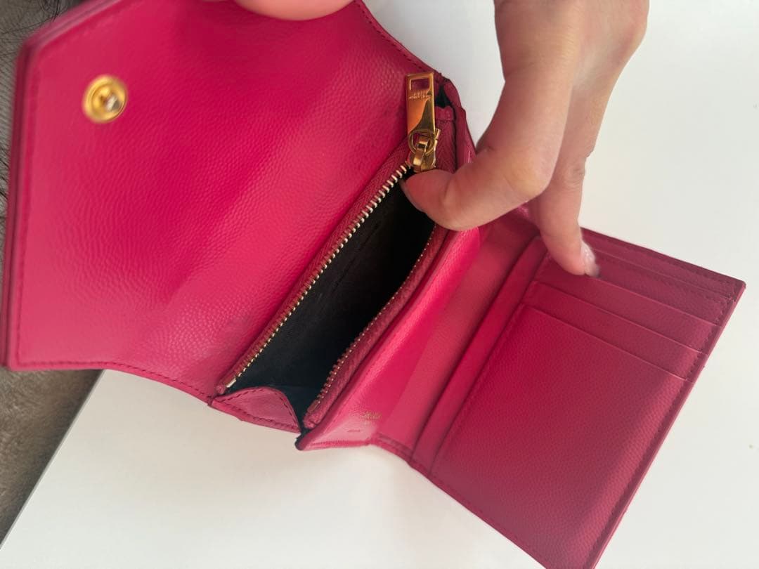 YSL ピンクレザー 三つ折り財布