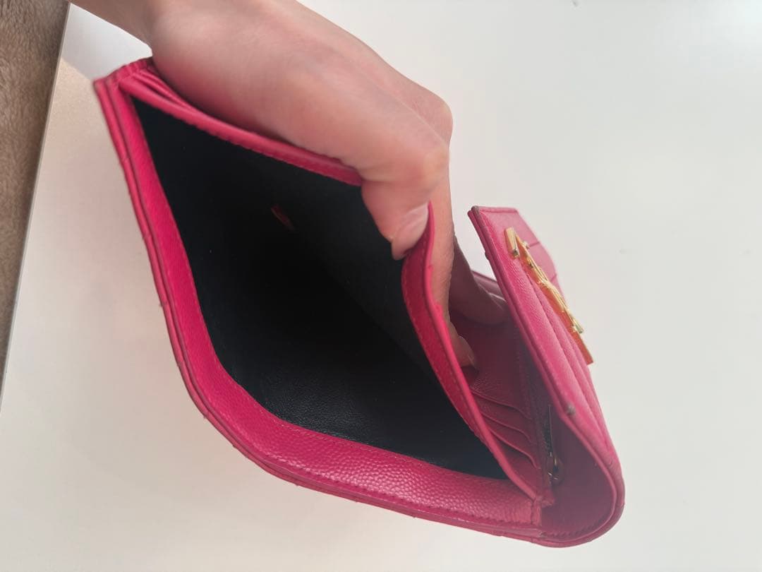 YSL ピンクレザー 三つ折り財布