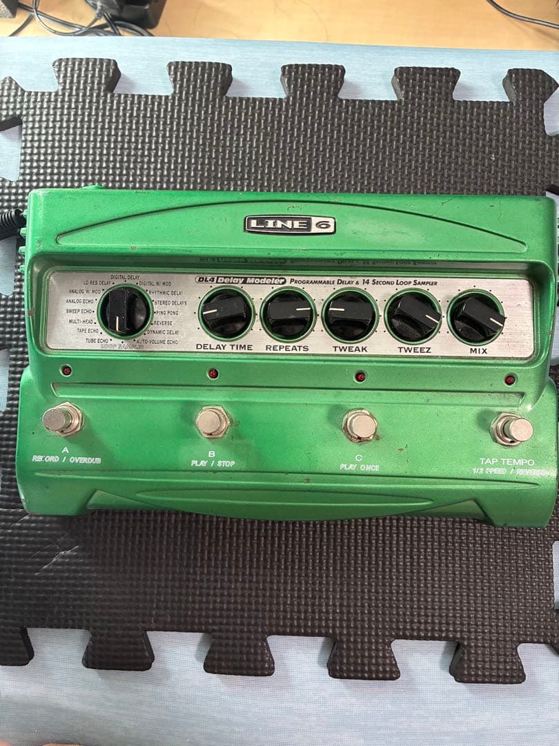 LINE 6 DL4 Delay Modeler アダプター付き