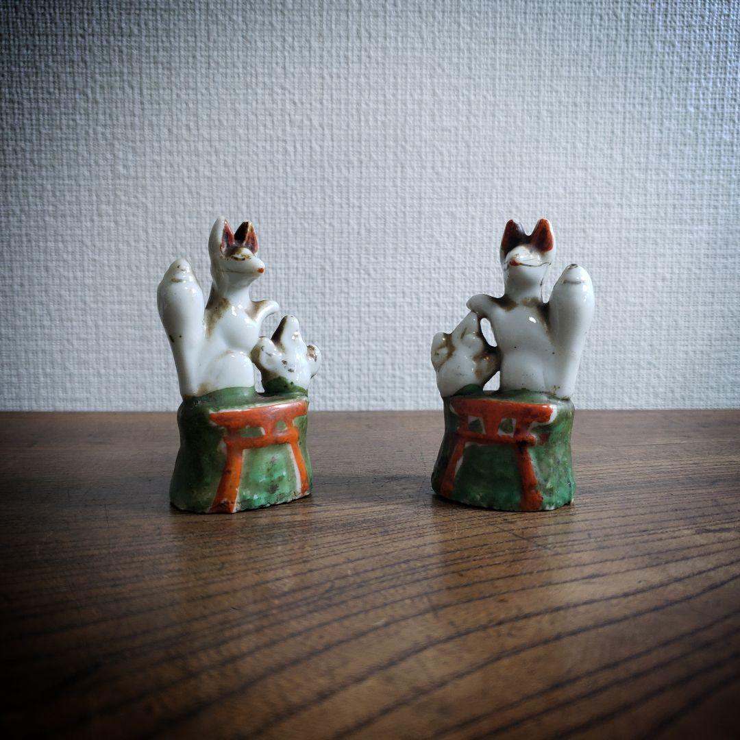 時代物　白磁　色絵　金彩　御稲荷様　神狐　稲荷狐　置物　一対　高さ6.5cm