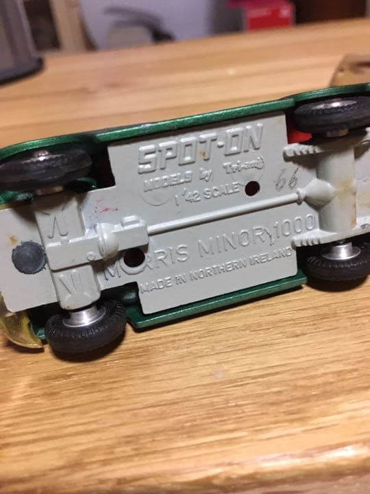 処分価格　SPOT-ON MORRIS MINOR 1000 北アイルランド製