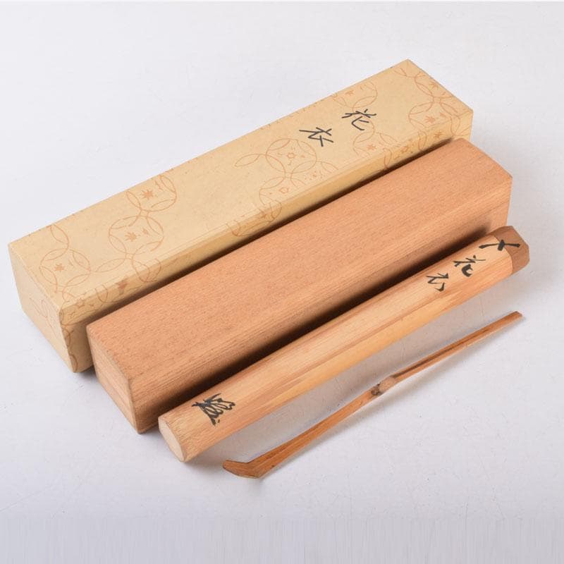 茶道具　宗春下削　茶杓　銘花衣　前大徳　戸上明道書付　共筒共箱　V　8524