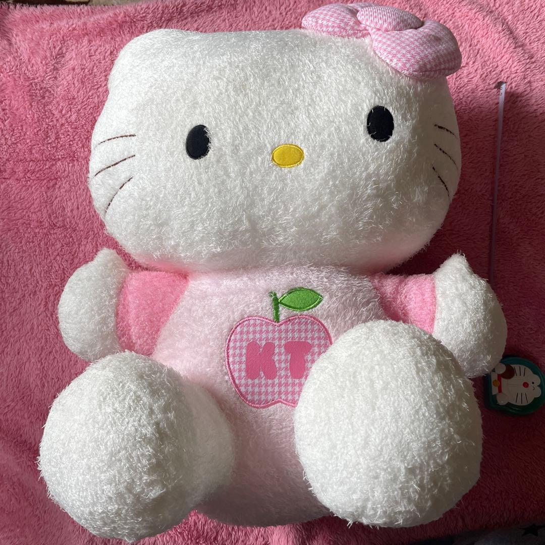 キティちゃんぬいぐるみお値下げいたします。タグ付き