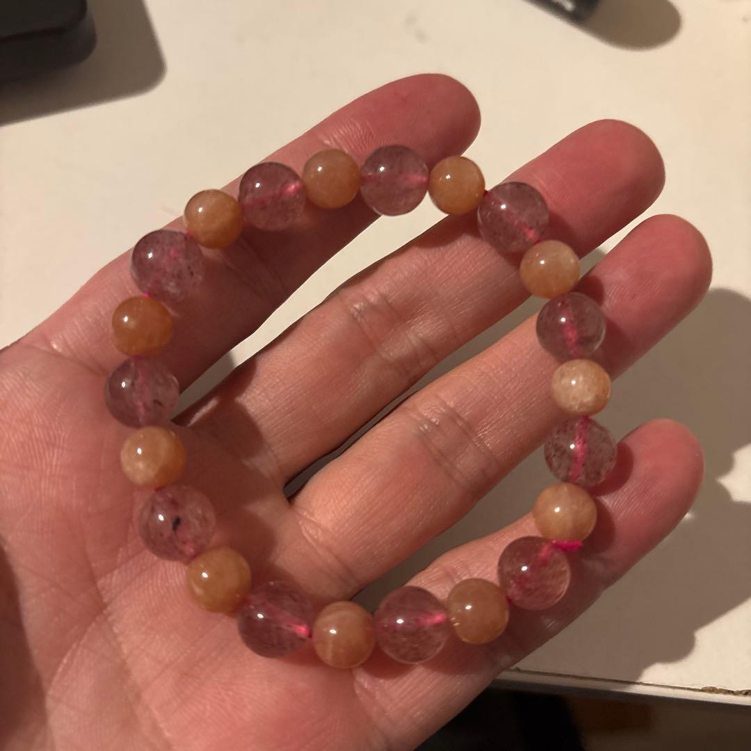 オレンジムーンストーンとストロベリークオーツを組み合わせてみました！かわいい！