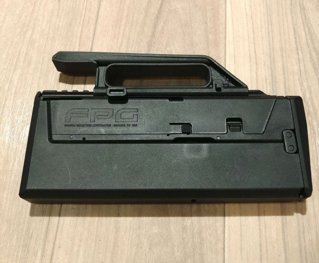 希少・不調につきジャンク扱　KSC MAGPUL FPG マガジン2本箱おまけ付