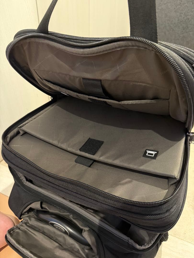 バッグ Travelpro FlightCrew5 Horizontal Rolling