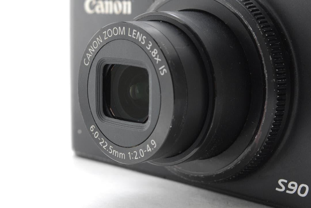 Canon powershot S90 デジタルカメラ 本体と充電器付き