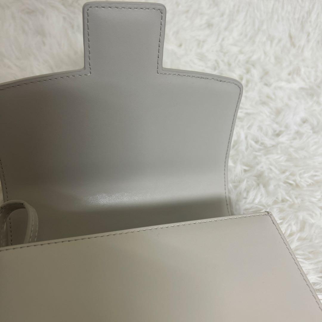 【極美品】VASIC CITY MINI ショルダーバッグ　白 アイボリー