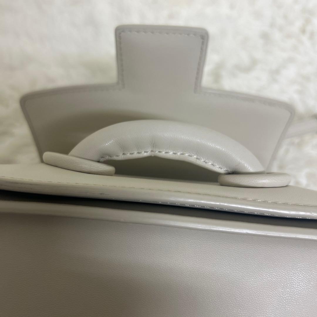 【極美品】VASIC CITY MINI ショルダーバッグ　白 アイボリー