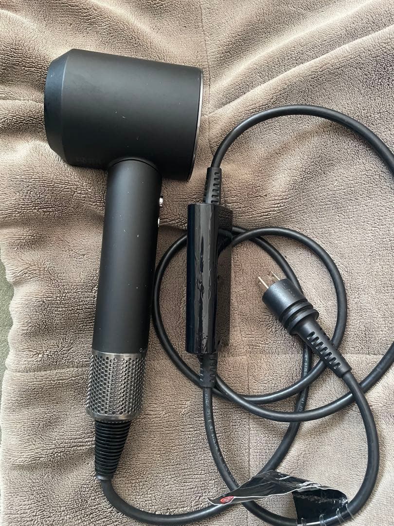 ダイソン　ヘアードライヤー　HD08 dyson