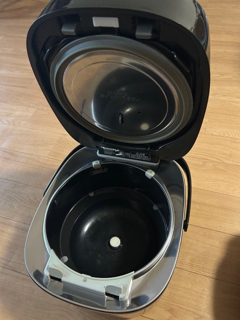 東芝RC-18VST 炎匠炊き 真空圧力IHジャー炊飯器　10合