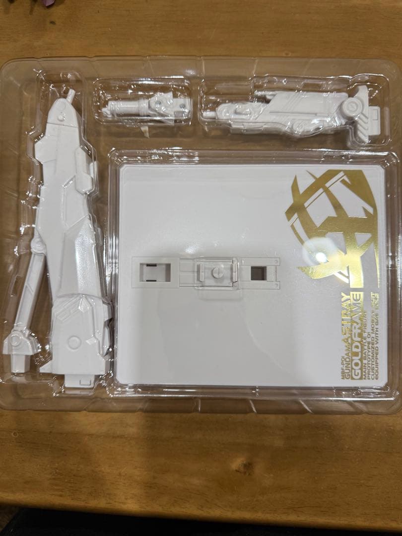 メタルビルドアストレイゴールドフレーム ディバインストライカー オルタナティブ