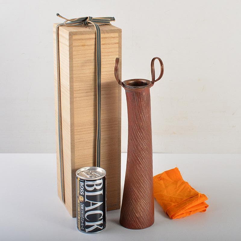 高岡銅器　須賀正紀造　蝋型鋳銅　素文耳付花生　花器　共布共箱　C　R7485