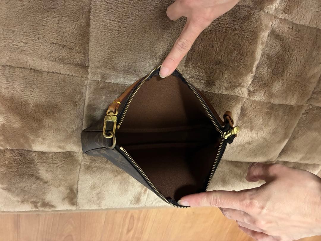 Louis Vuitton モノグラム 小型バッグ