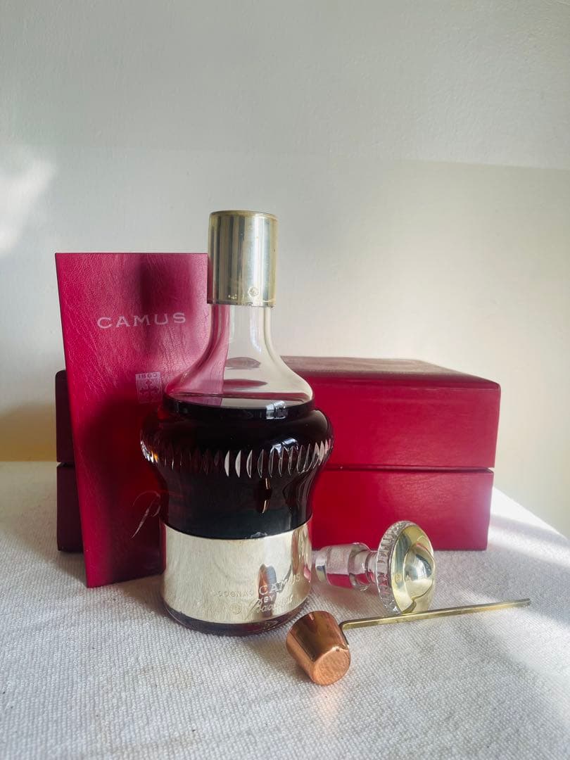 カミュ シルバートップ バカラ クリスタルボトル 700ml 40%