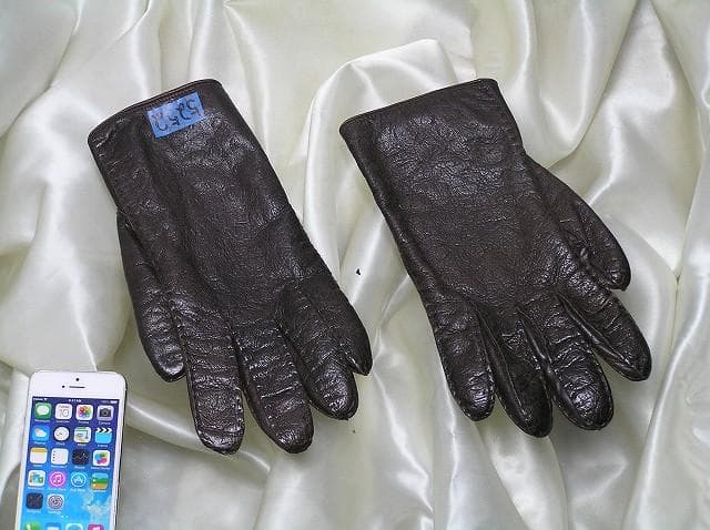 大人の冬を格上げする 上質濃茶伊製ペッカリー peccary 革手袋 西武タグ付