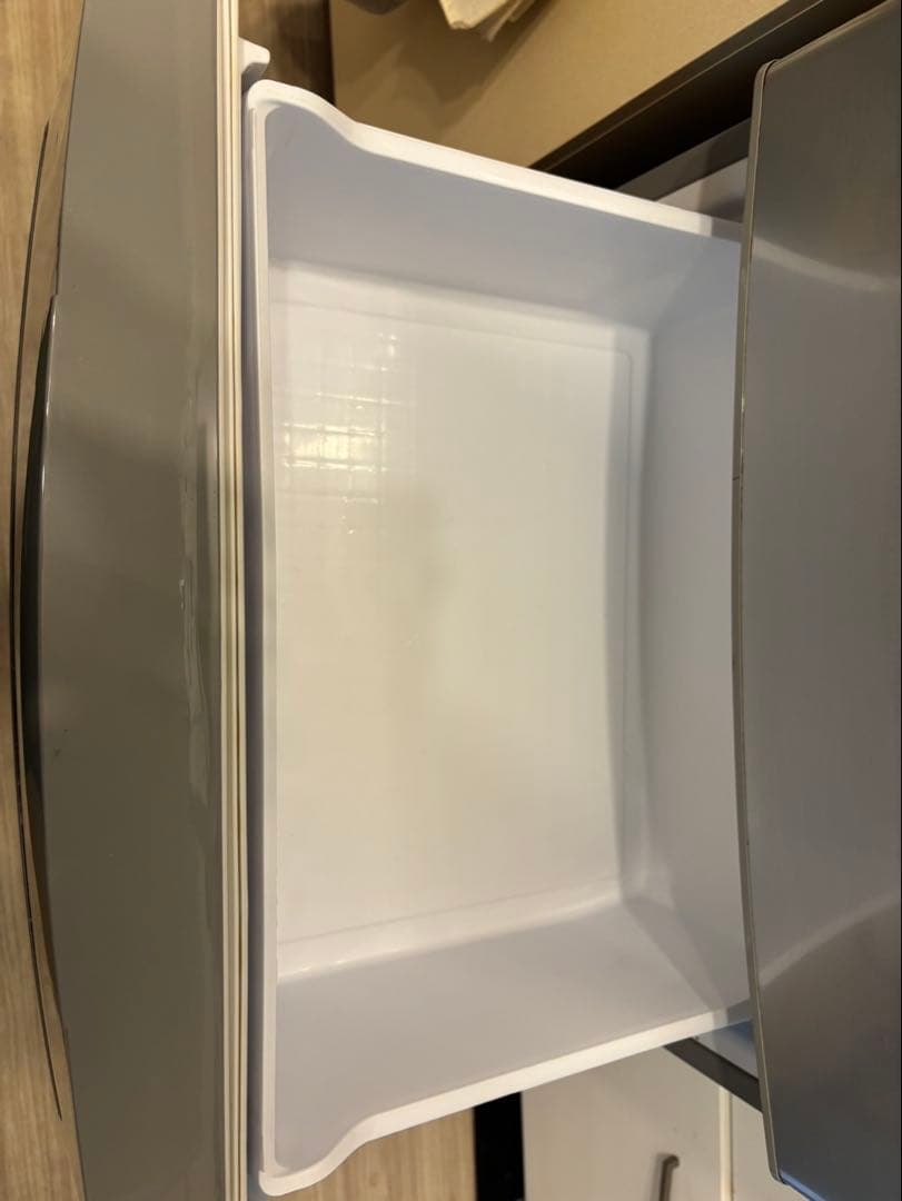 冷蔵庫　シルバー 引き出し式