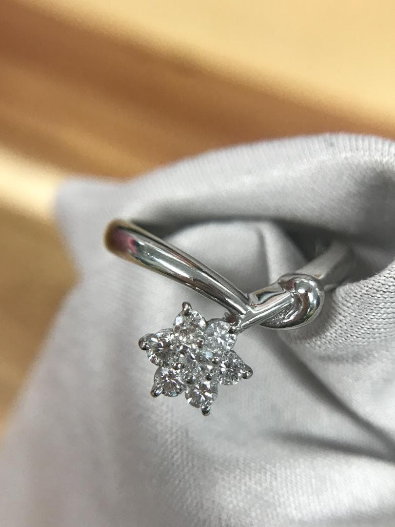 リングPT900 ダイヤモンド0.31ct #10