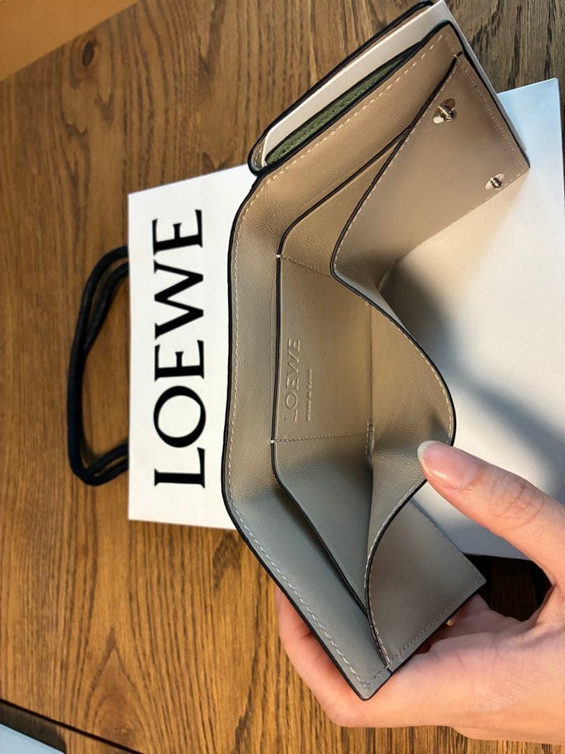 【新品・未使用】LOEWE / ロエベ　三つ折り財布　トライフォールド