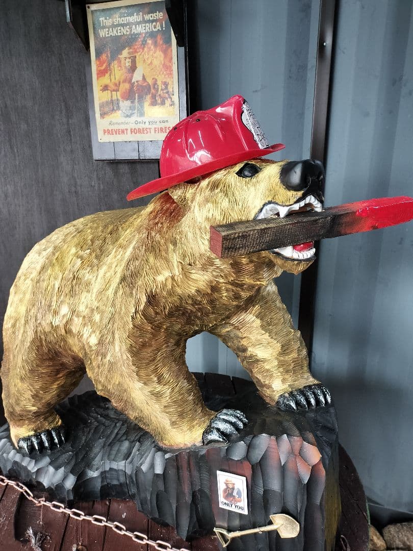 超大型木製　クマの木彫り　クマの置物　木彫り　熊の彫刻　熊　木彫