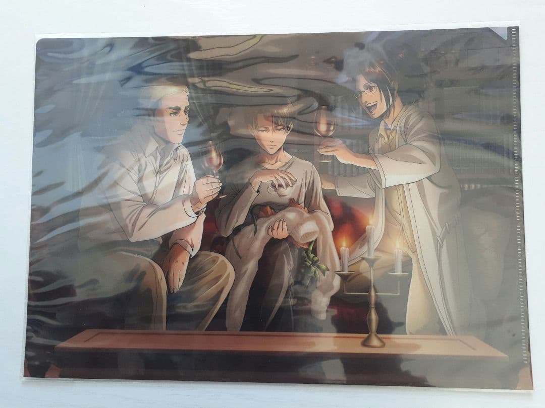 進撃の巨人　クリアファイル　エルヴィン　リヴァイ　ハンジ