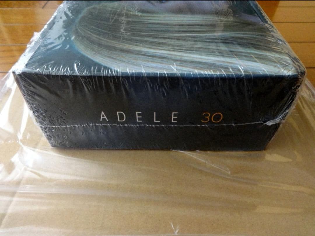 ADELE 30 CD BOX SET（S）T-SHRIT