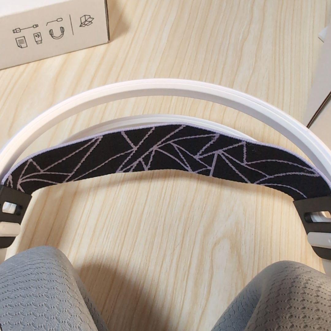 【新品未使用】Logicool G733 ワイヤレスヘッドセット