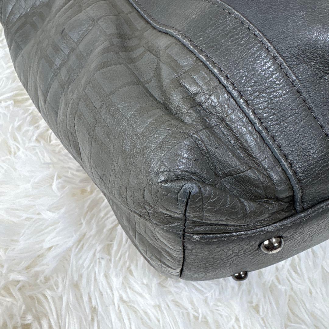 バーバリー バ　トートバッグ A4サイズ収納 エンボスチェック ギャザー レザー