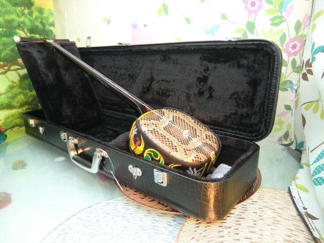 新品未使用(送料無料)11.980円　沖縄三線専用　一丁入ふかふかハードケース