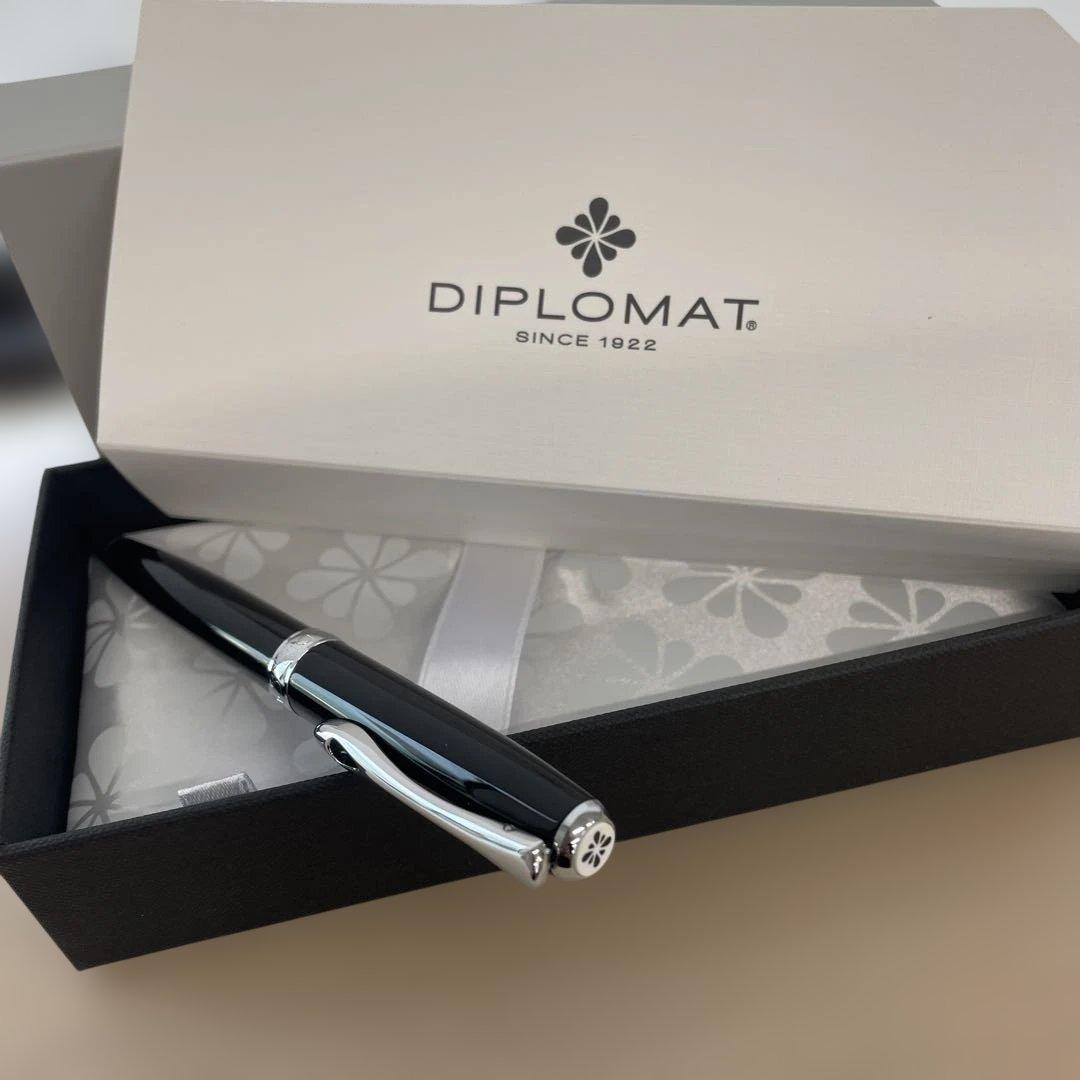 DIPLOMAT ブラックボールペン 専用ボックス付き