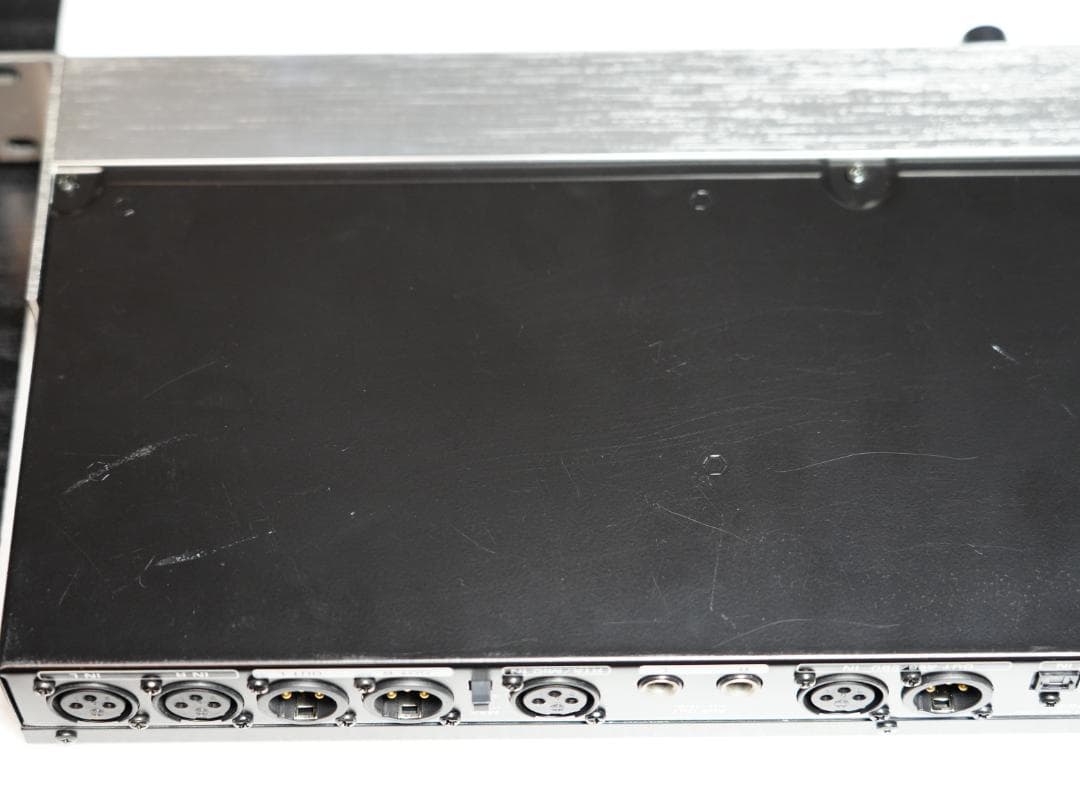 べリンガーULTRACURVE PRO 　DEQ2496マイク付き