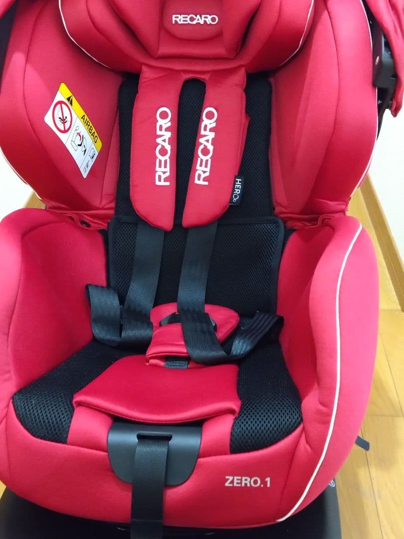 チャイルドシート　レカロ