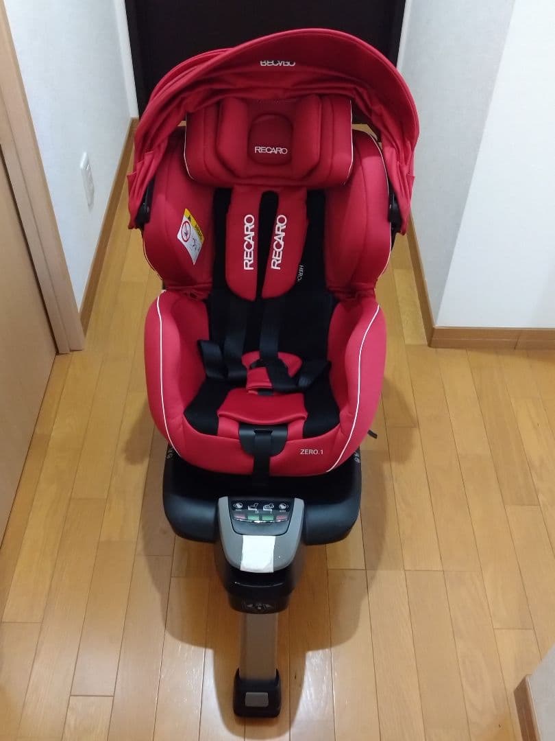 チャイルドシート　レカロ