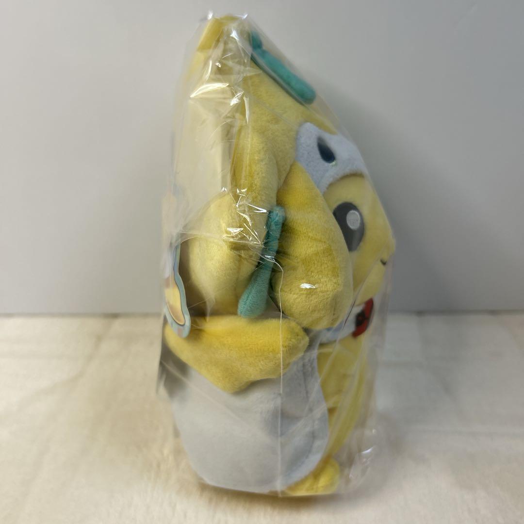 【タグ付き】新品 ポンチョを着たピカチュウ　ジラーチ　ぬいぐるみ