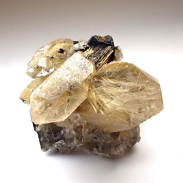 【ブラジル産】ルチルオンヘマタイトインクォーツ