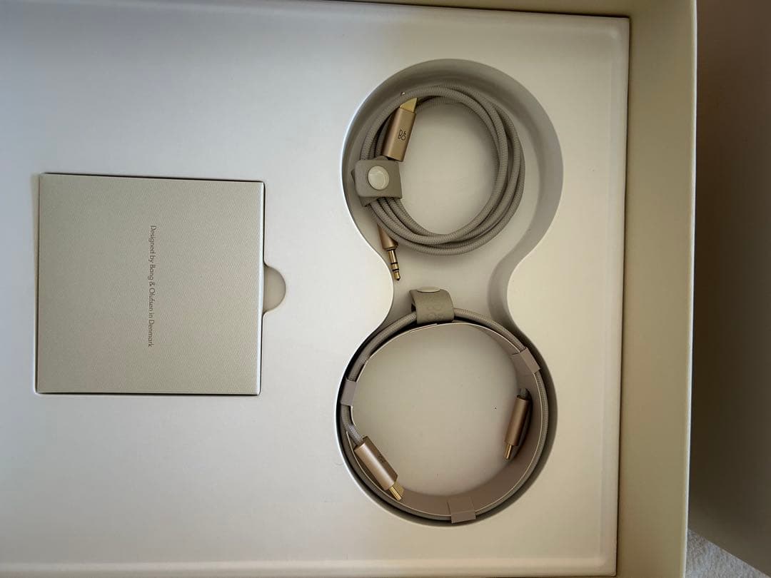 フラッシュセール 極美品Bang & Olufsen Beoplay H100