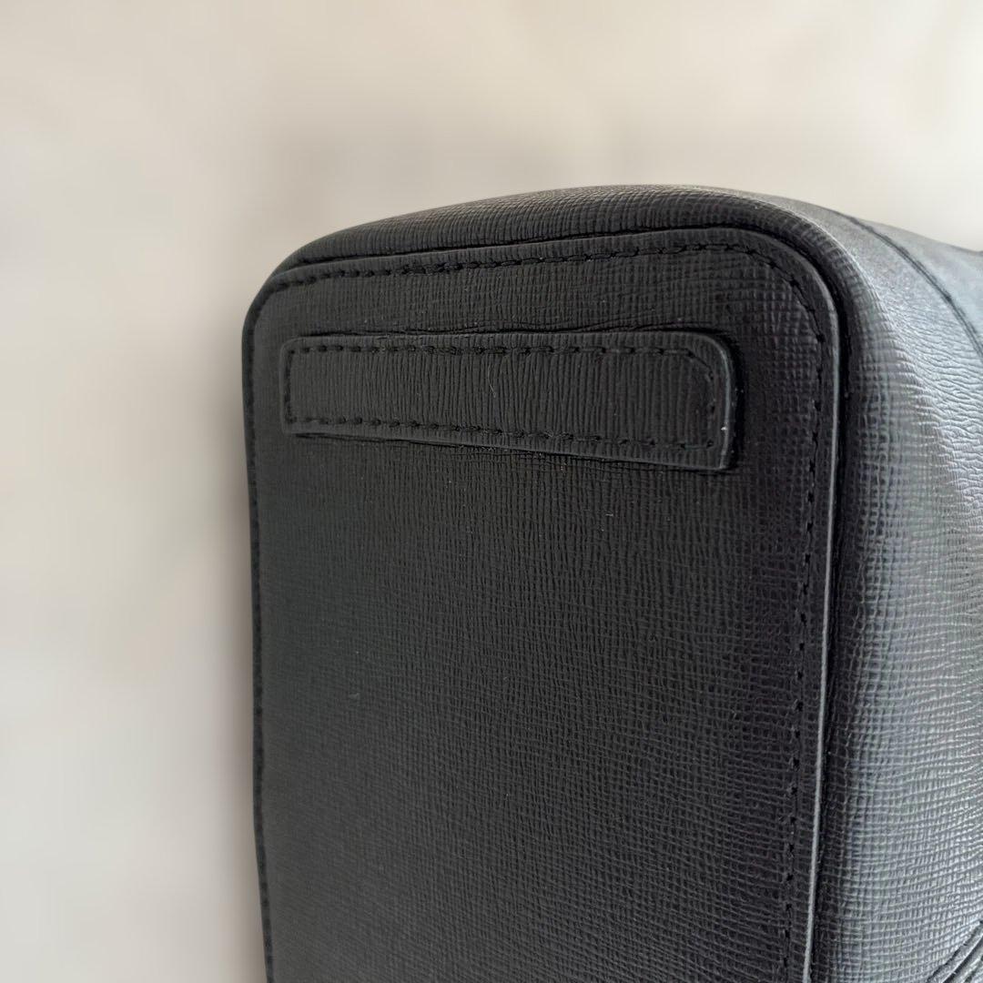 FURLA ブラック ショルダーバッグ ポーチ付き