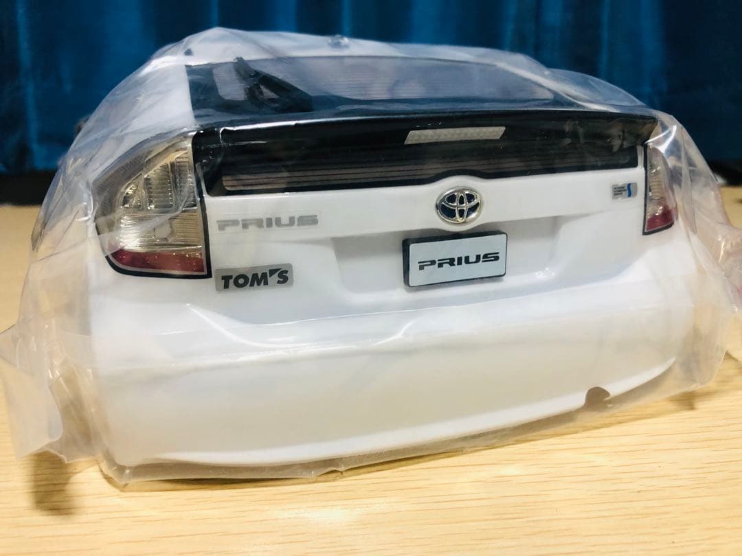 トヨタ プリウス 1/10 TOM'S ラジコンボディ