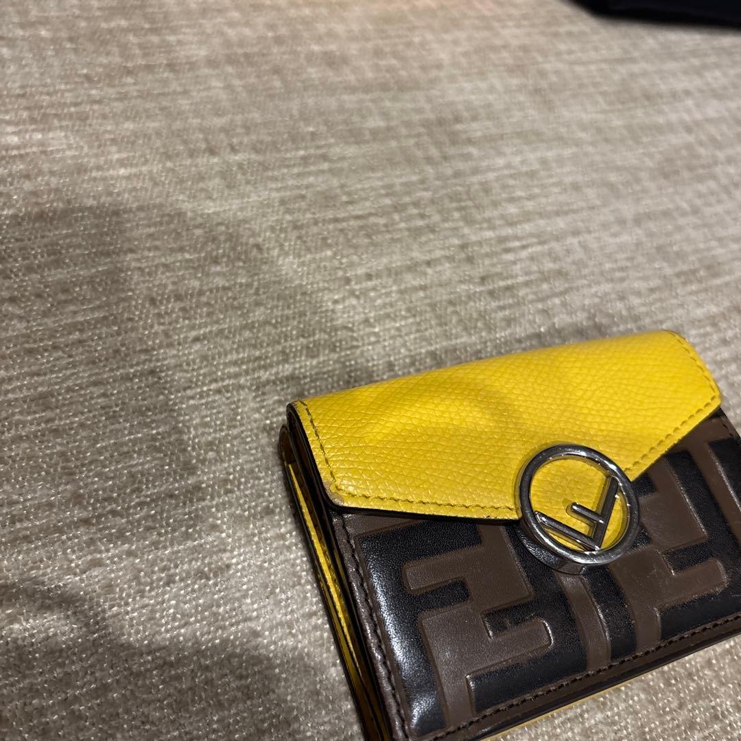 お年玉SALE⭐︎FENDI ミニウォレット 三つ折り財布 イエロー/ブラウン