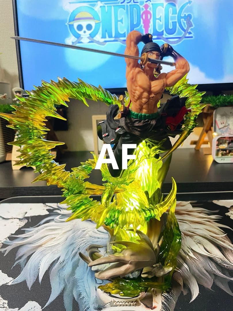 30cm ワンピース ロロノア・ゾロ フィギュア　ガレージキット