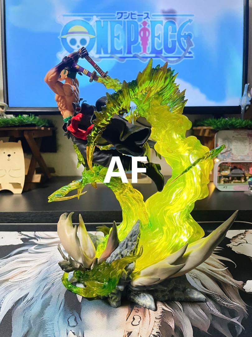 30cm ワンピース ロロノア・ゾロ フィギュア　ガレージキット